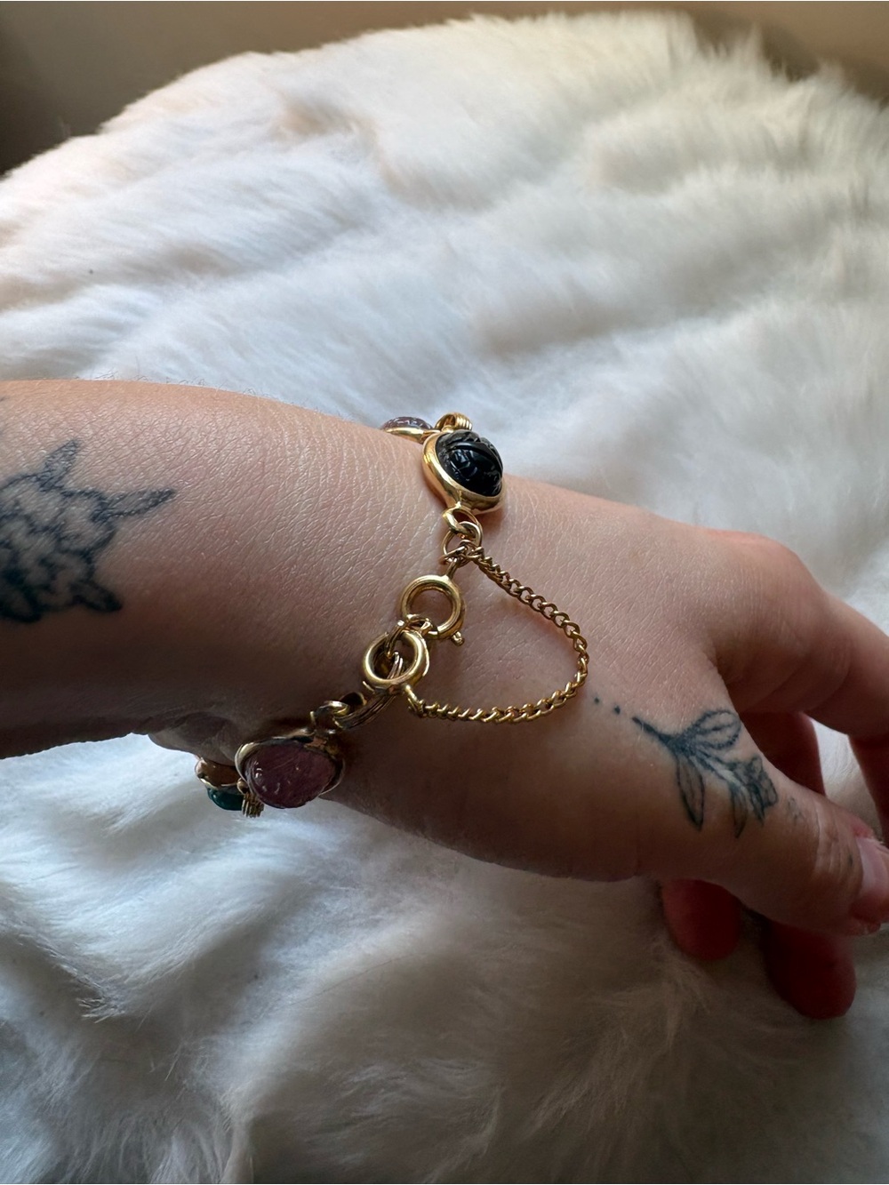 Vintage Scarab Beetle Gold Toned Bracelet - Picture 2 of 4